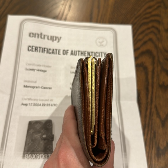 Authentic Louis Vuitton “Kiss Lock” wallet - Picture 4 of 9